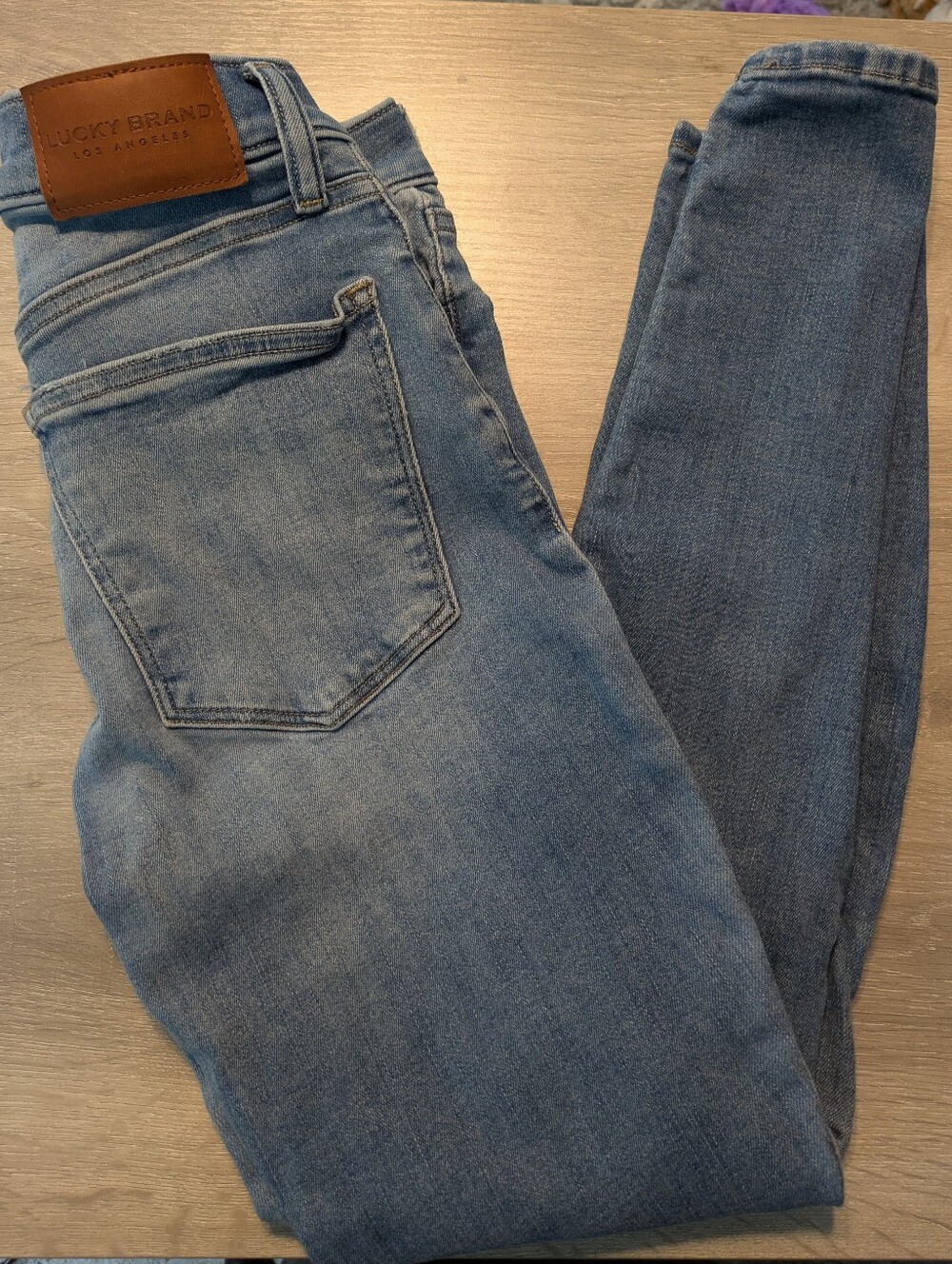 Lucky Brand Light Blue Mid Rise Denim Jeans - Picture 4 of 6